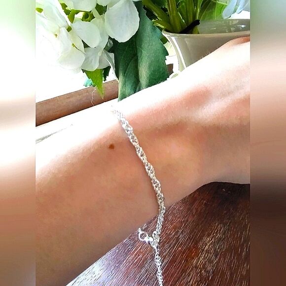 Bracelet In Diamond Cut Silver Tone!❤️ - Picture 1 of 3